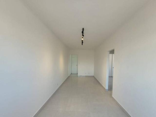 #30 - Apartamento para Venda em Santos - SP - 2